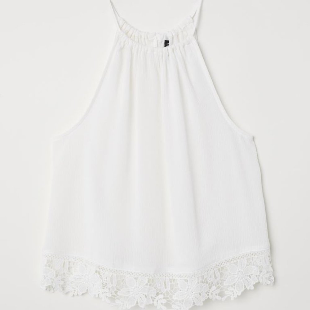 NWT H&M crinkled top with lace trim